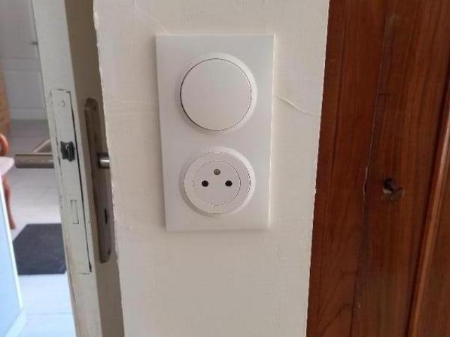Modernisez votre espace avec de nouvelles prises et interrupteurs via Terrien electricité sur Maromme